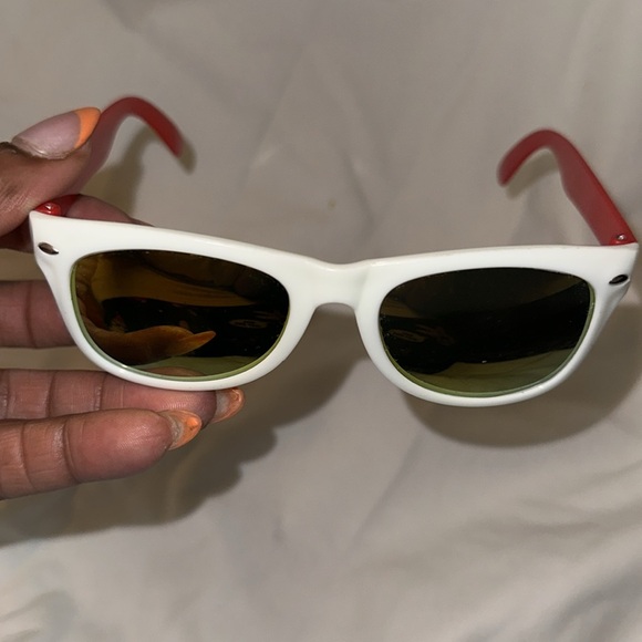 LOT sale: toddler sunglasses (5 pairs) - Picture 6 of 8
